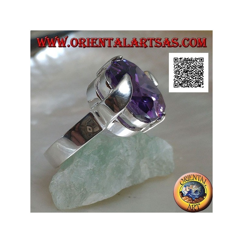 Rhodium-plated silver ring with square faceted amethyst-colored zircon hooked on the center of the sides