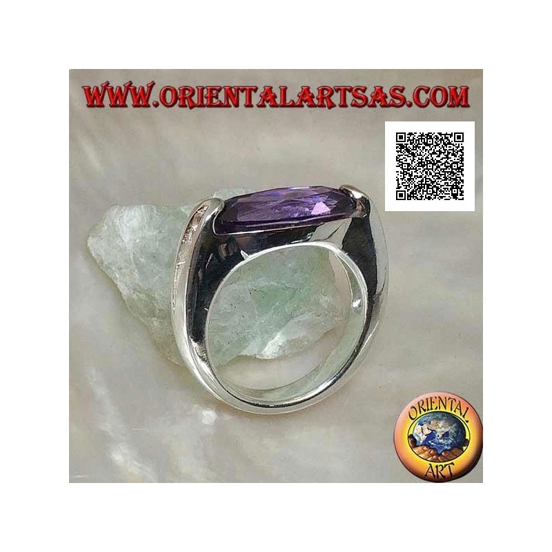 Anello in argento rodiato con zircone ametista ovale stretto sfaccettato agganciato lateralmente