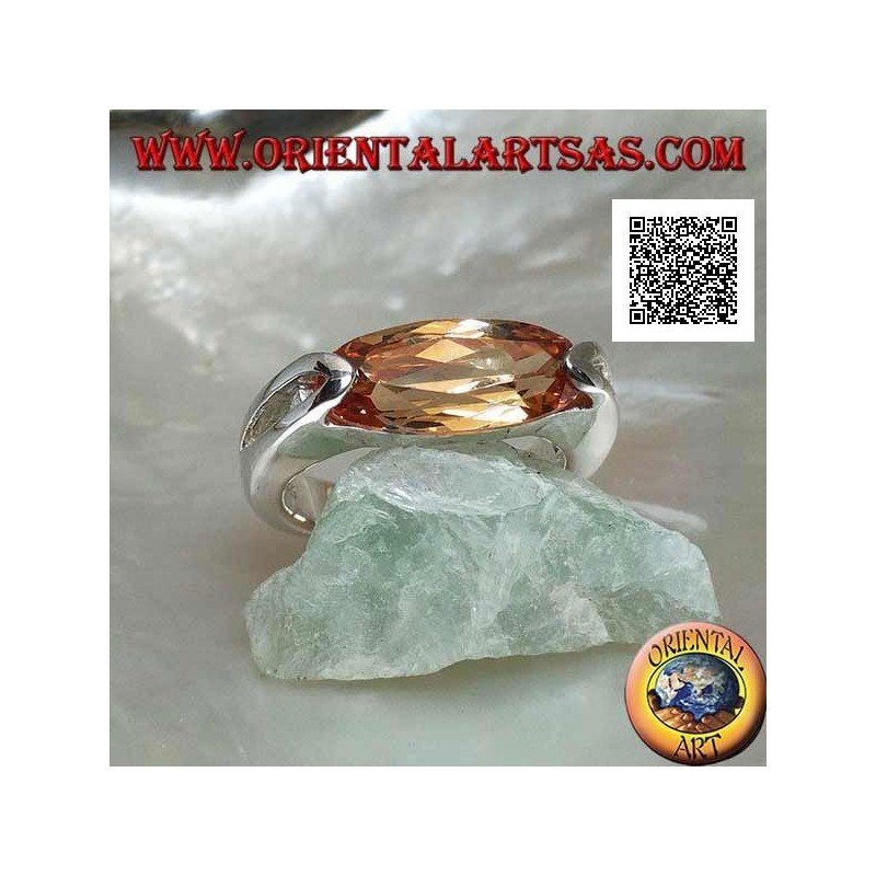 Rhodiumsilberring mit schmalem, ovalem, facettiertem Champagnerzirkon an der Seite