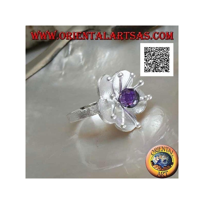 Bague en argent satiné en forme de fleur avec de longs pistils et une sphère en zircon facetté couleur améthyste