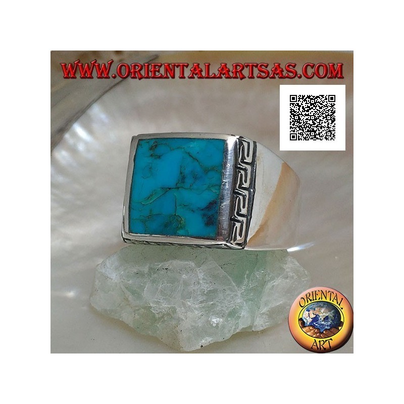 Bague en argent avec turquoise carrée naturelle entourée d'une gravure grecque (24)