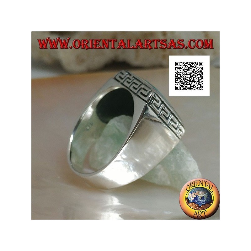 Anello in argento con turchese naturale quadrato contornato da incisione a greca (24)