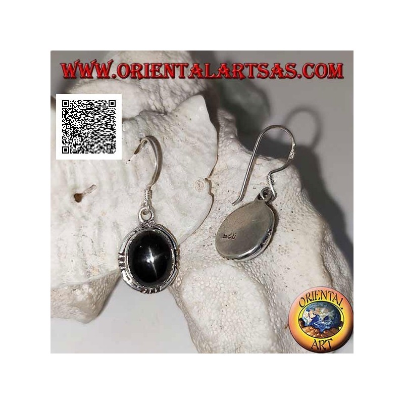 Boucles d'oreilles en argent avec cabochon ovale Black Star (étoile diopside) et trio de boules sur les quatre points cardinaux
