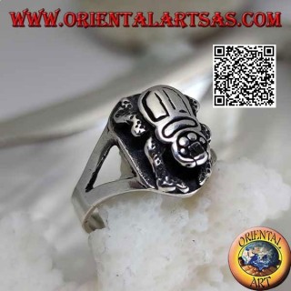 Bague en argent avec scarabée égyptien en relief et gravé à l'intérieur