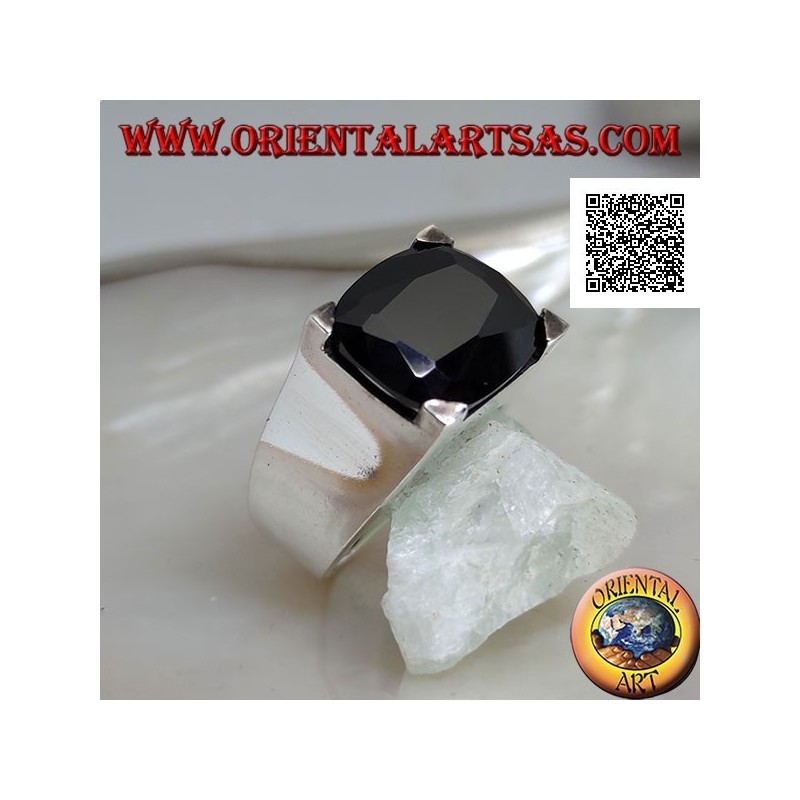 Bague en argent rhodié avec zircon spinelle ovale transversal serti dans un rectangle