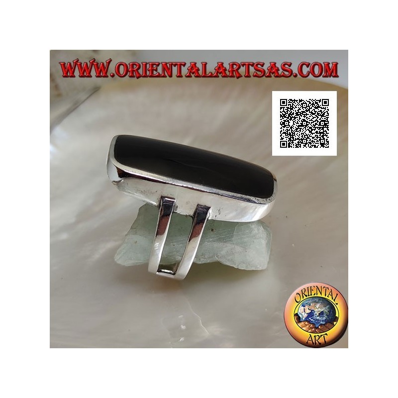 Anello in argento con onice grande rettangolare smussata su montatura liscia con traforo laterale