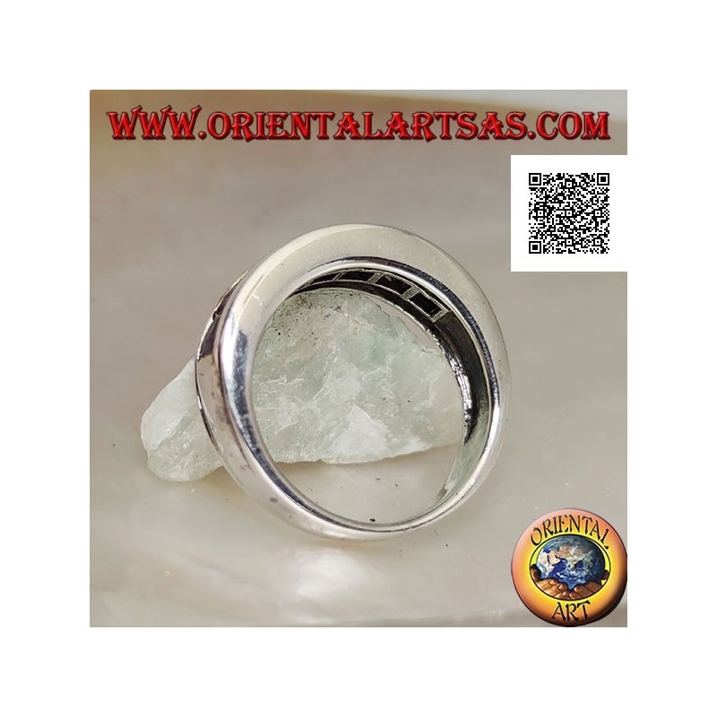 Silver ring with rhodium-plated band with a row of amethyst-colored square zircons