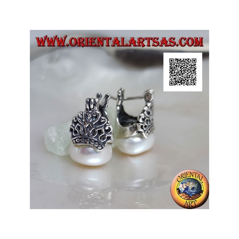 Orecchini in argento a leva con perla d'acqua dolce bianca incoronata