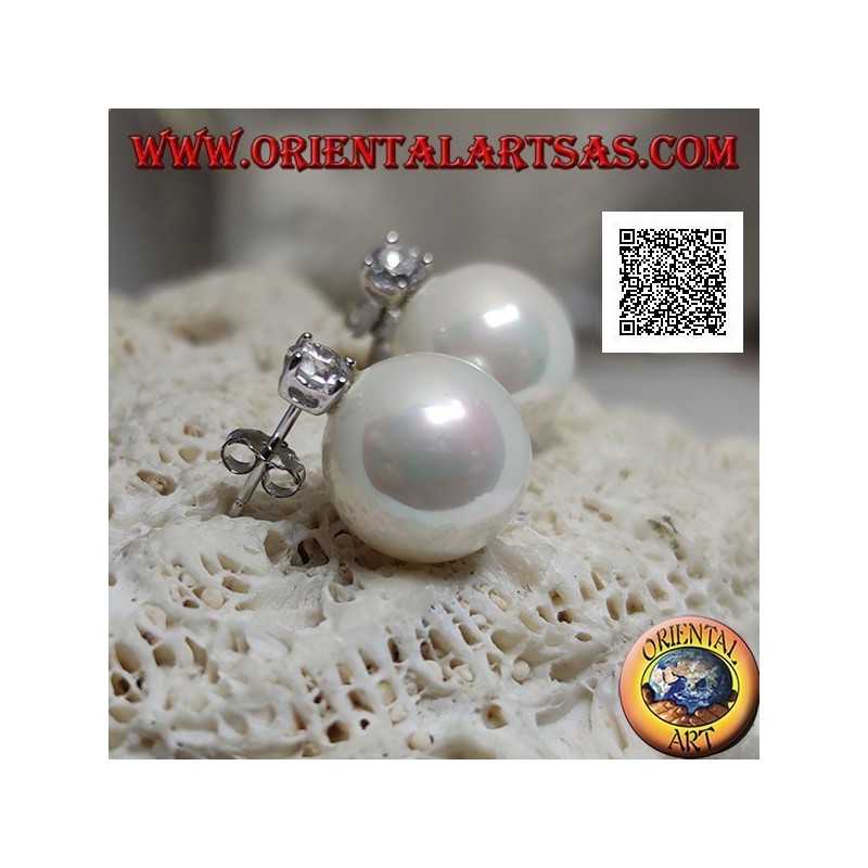 Boucles d'oreilles lobe en argent avec perle d'eau douce blanche et zircon blanc