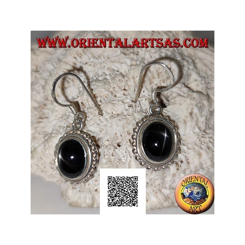 Pendientes de plata con cabujón ovalado Black Star (estrella diópsido) y borde helicoidal