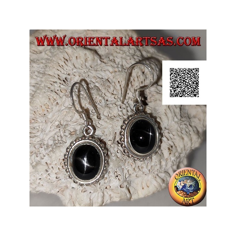 Silberne Ohrringe mit Cabochon-Oval Black Star (Stern-Diopsid) und spiralförmiger Kante