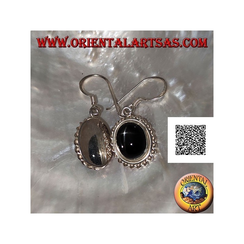 Silberne Ohrringe mit Cabochon-Oval Black Star (Stern-Diopsid) und spiralförmiger Kante