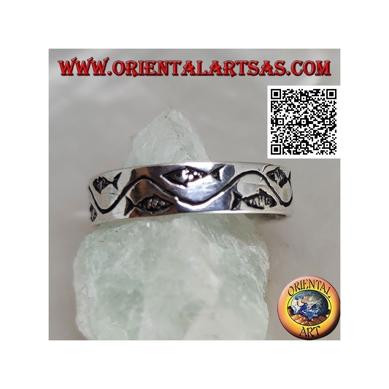925 sterling silver band ring featuring engraved stylized fish separated by a wave line.