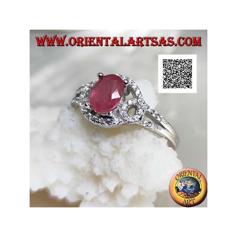 Anillo de plata con rubí ovalado natural engastado en líneas entrelazadas de circonitas blancas