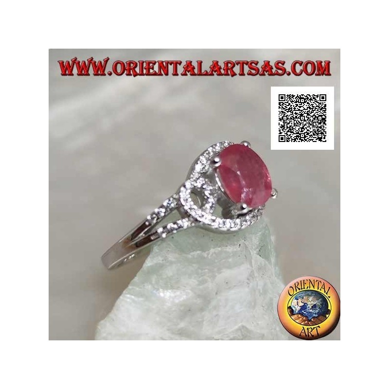 Anillo de plata con rubí ovalado natural engastado en líneas entrelazadas de circonitas blancas