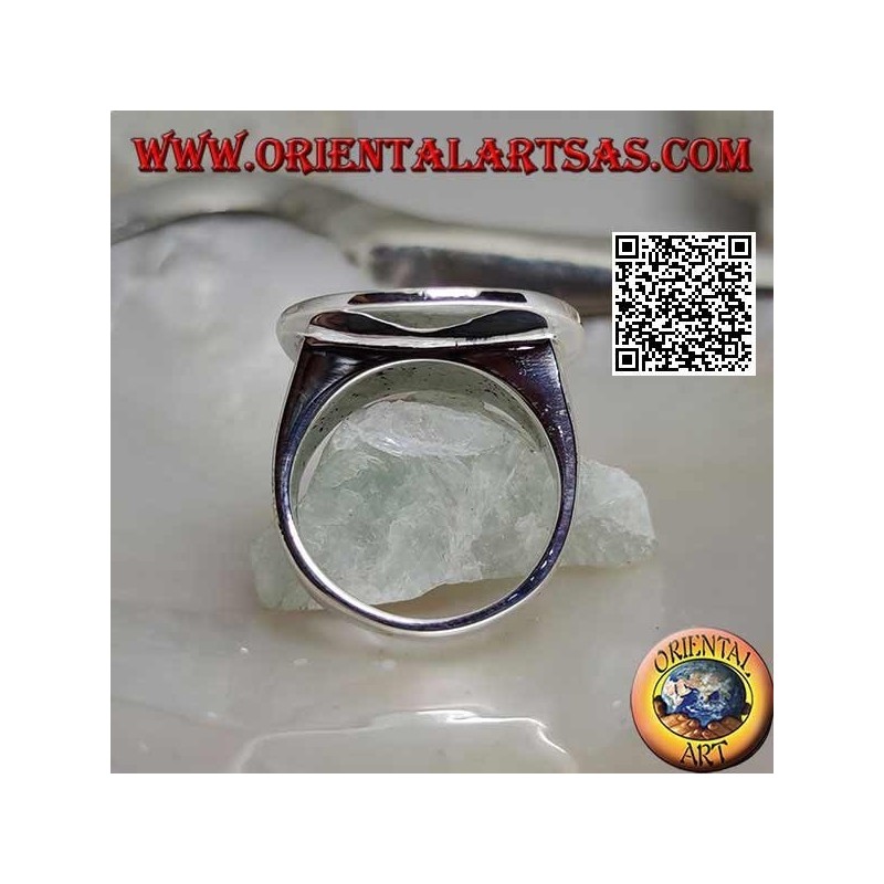 Smooth silver ring with smooth concave round plate