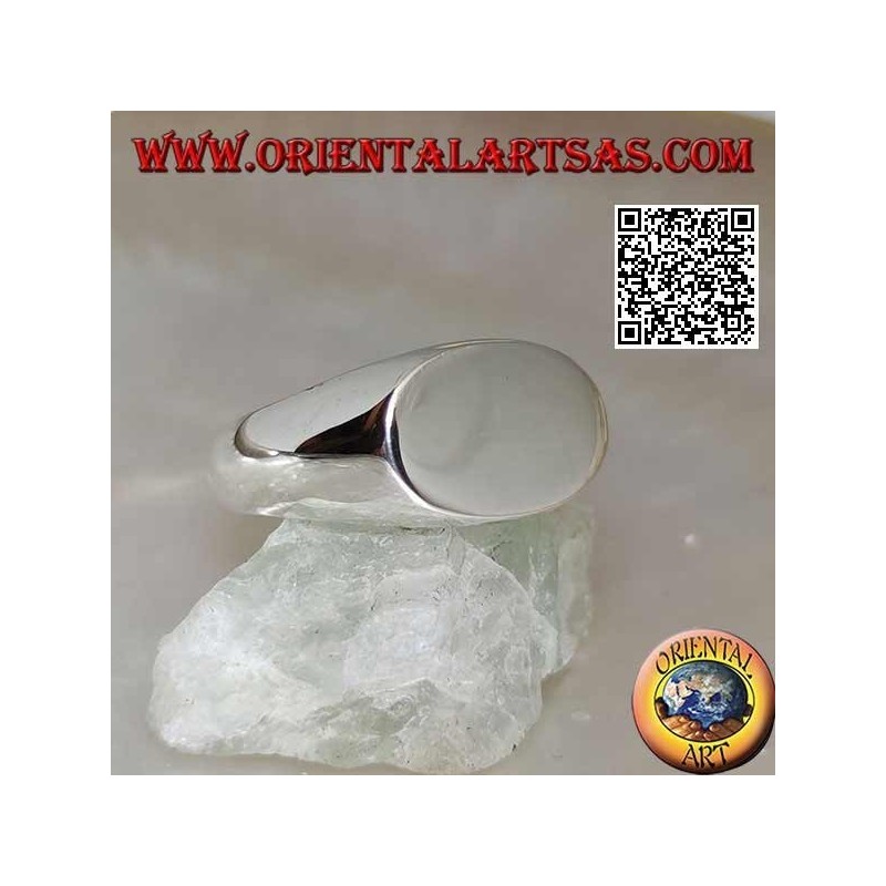 Bague en argent lisse avec ovale plat transversal