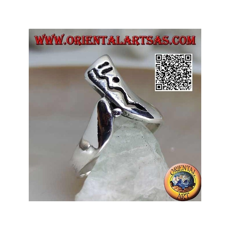 Anello in argento a forma di boomerang con decorazione traforata