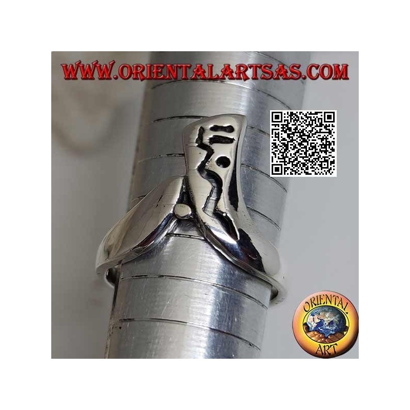 Boomerang-shaped silver ring with openwork decoration