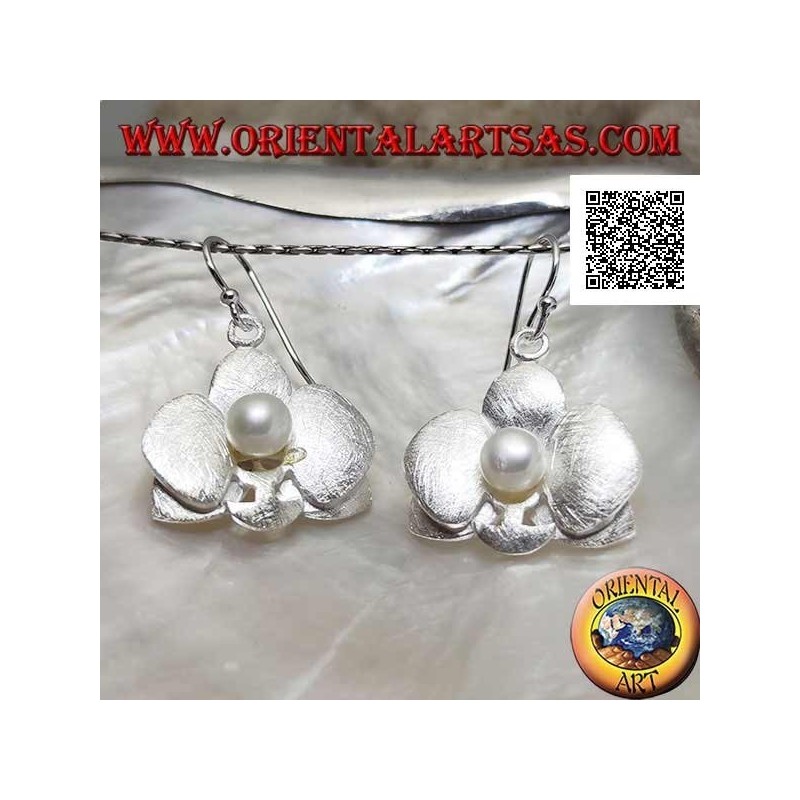 Silver earrings in the shape of 2 overlapping satin clovers with a central white pearl
