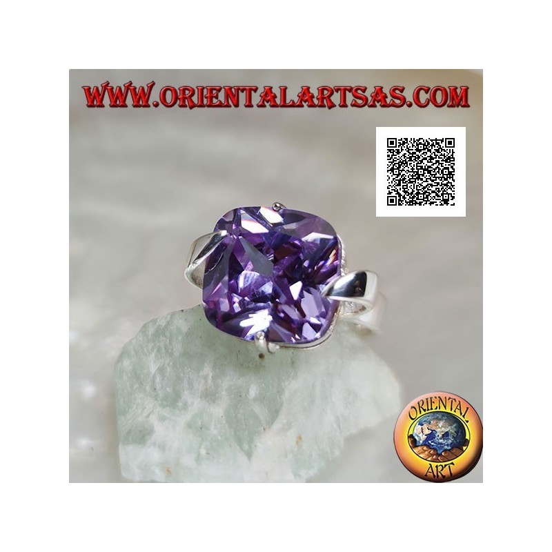 Ring aus rhodiniertem Silber mit quadratischem, klarem, amethystfarbenem Zirkon in der Mitte der Seiten