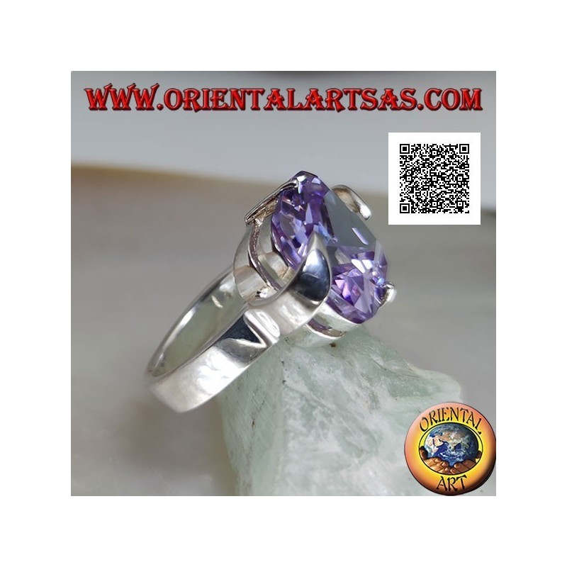 Anello in argento rodiato con zircone color ametista chiara quadrato agganciato sul centro dei lati