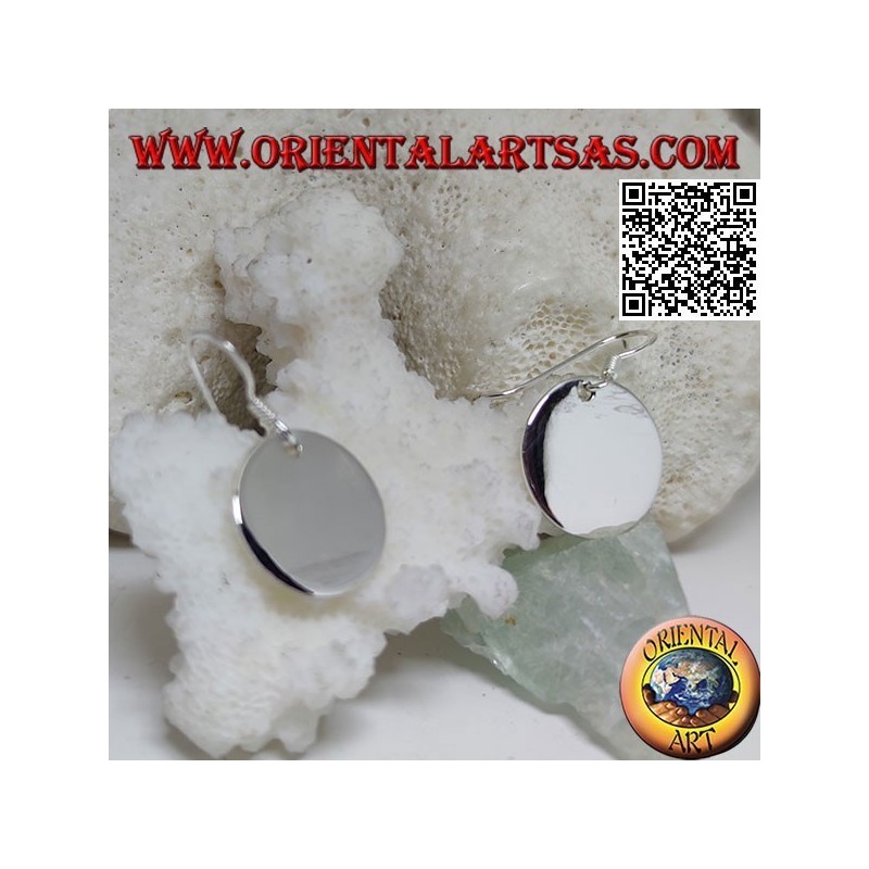 Silver pendant earrings with smooth and flat round plate