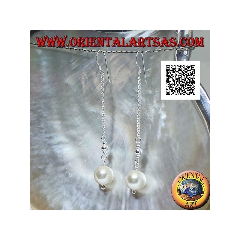 Orecchini in argento pendenti a catenina da 3 cm con due palline d'argento e perla bianca finali