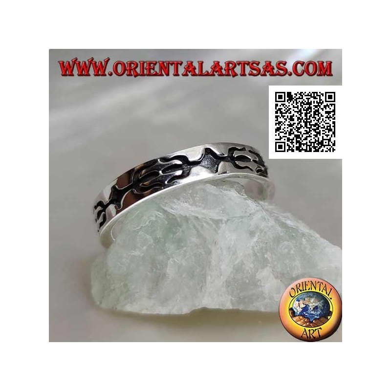 Bague en argent incrustée d'un trident opposé