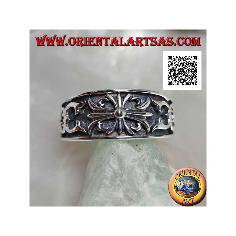 Bague en argent avec anneau croissant avec croix gothique de lys et décorations en bas-relief
