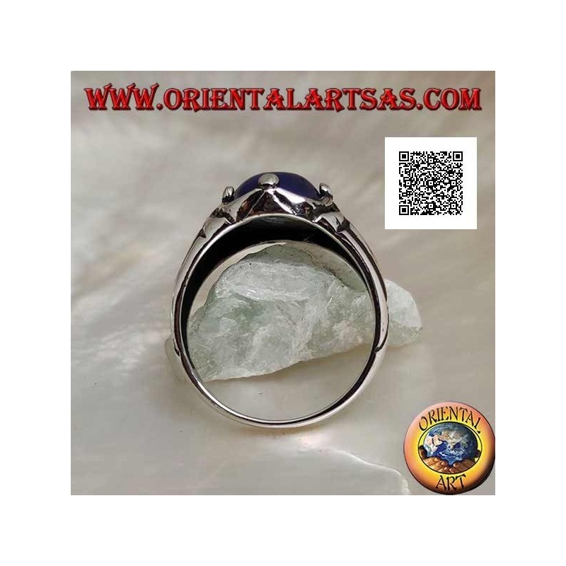 Anello in argento con lapislazzulo ovale cabochon incastonato a 4 e incisioni sui lati