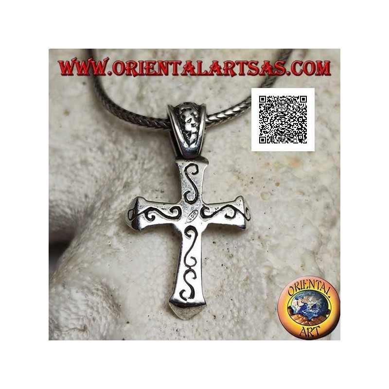Pendentif en argent croix chrétienne pointue tridimensionnelle avec gravures aux 3 coins et croix au crochet