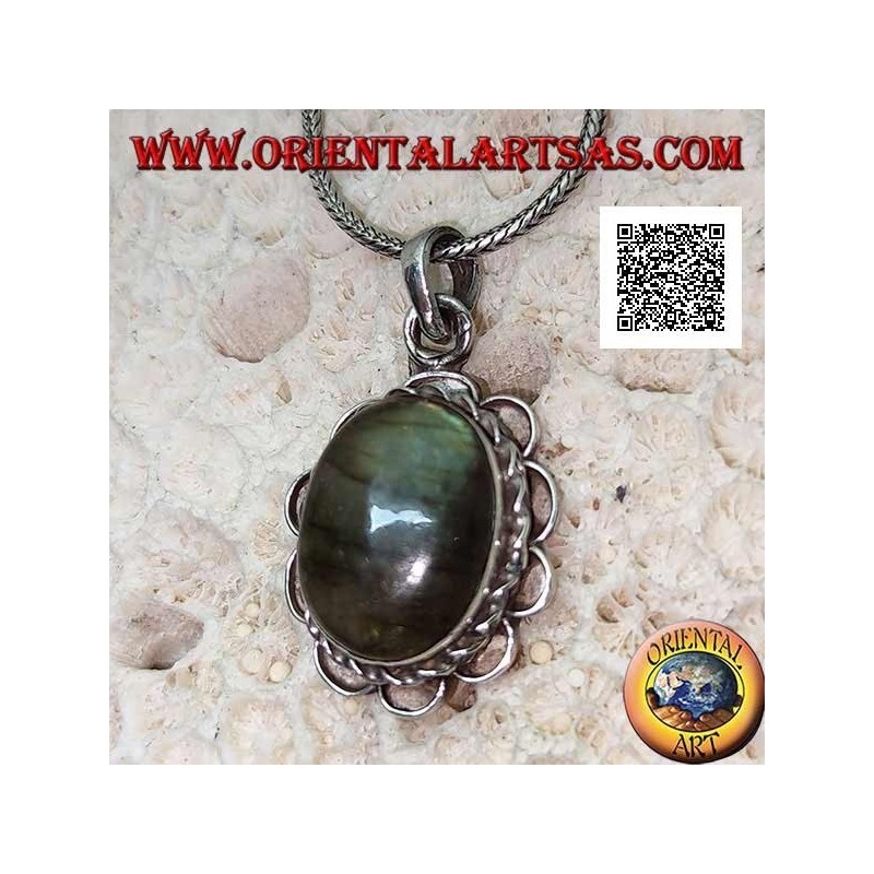 Ciondolo in argento con labradorite ovale grande a cabochon contornata da cordoncino e semicerchi