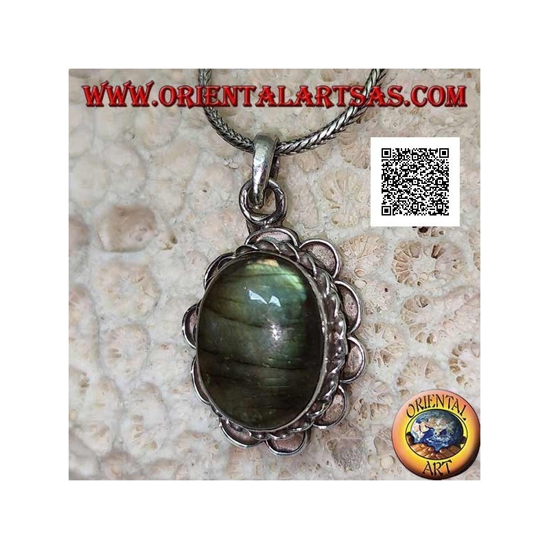 Ciondolo in argento con labradorite ovale grande a cabochon contornata da cordoncino e semicerchi