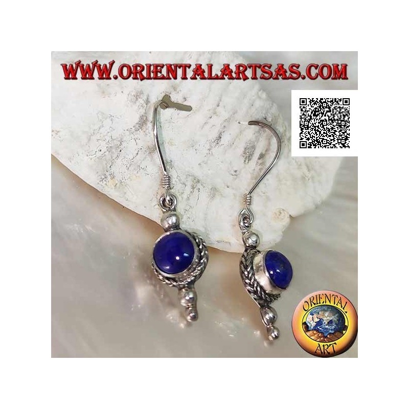 Boucles d'oreilles pendantes en argent avec lapis lazuli rond entouré de tissage et deux boules en dessous
