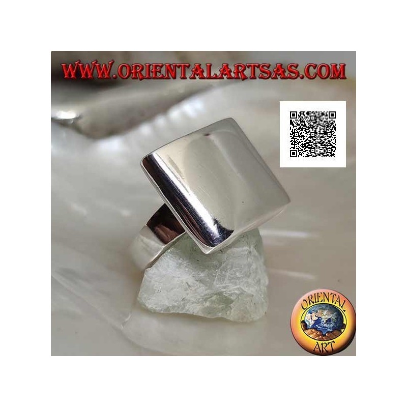 Bague en argent lisse avec plaque rectangulaire arrondie sur les bords