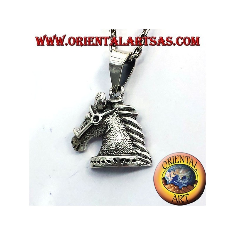 cabeza de caballo colgante de plata con brida