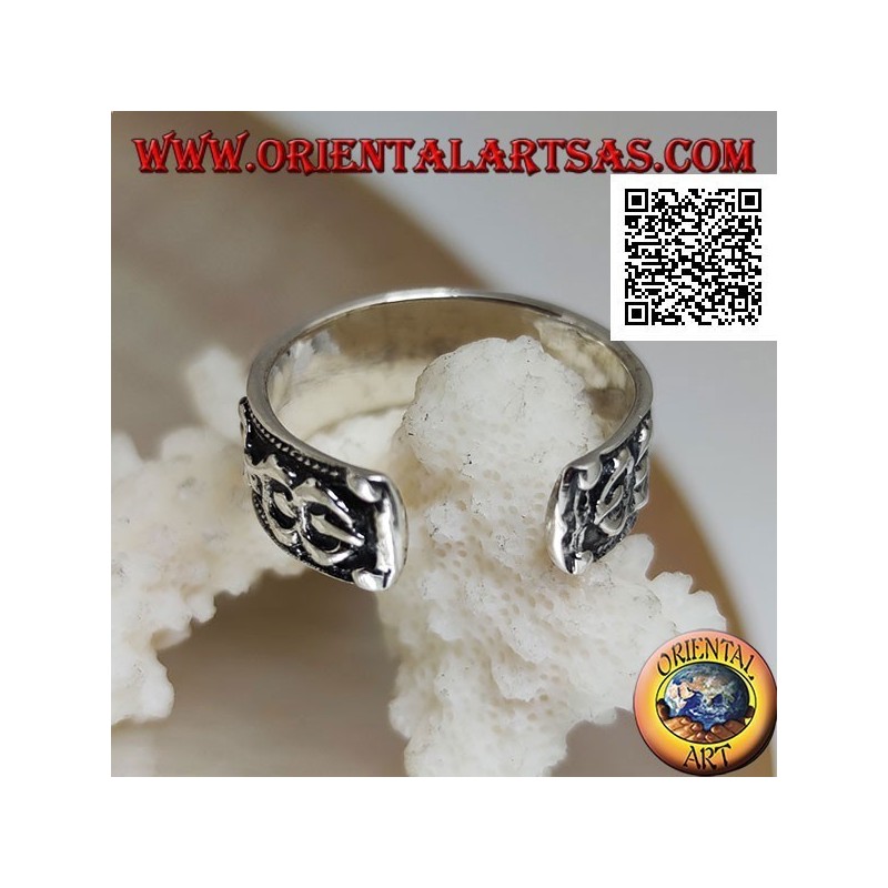 Silver band ring with Vajra and Mantra Oṃ Maṇi Padme Hūṃ