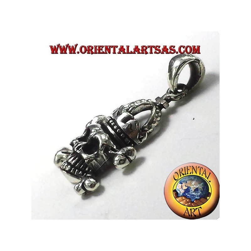 Skull pendant with silver crown