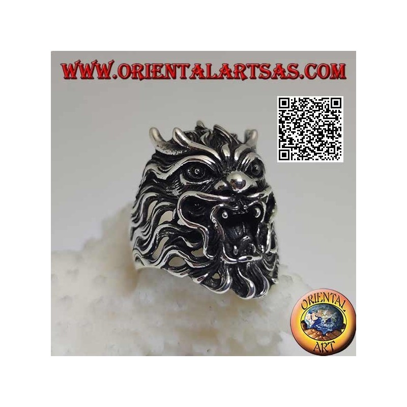 Anillo de plata con forma de cara de demonio maligno