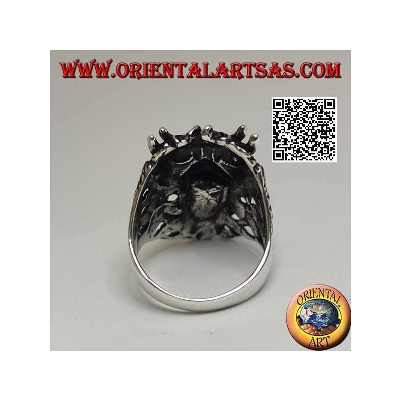 Anello in argento a forma di volto di un demone maligno