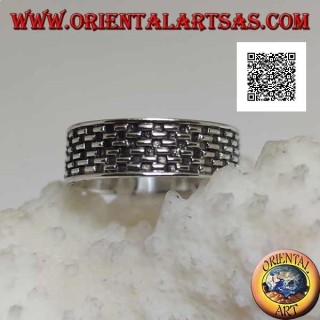 Silver ring with chessboard in bas-relief decoration