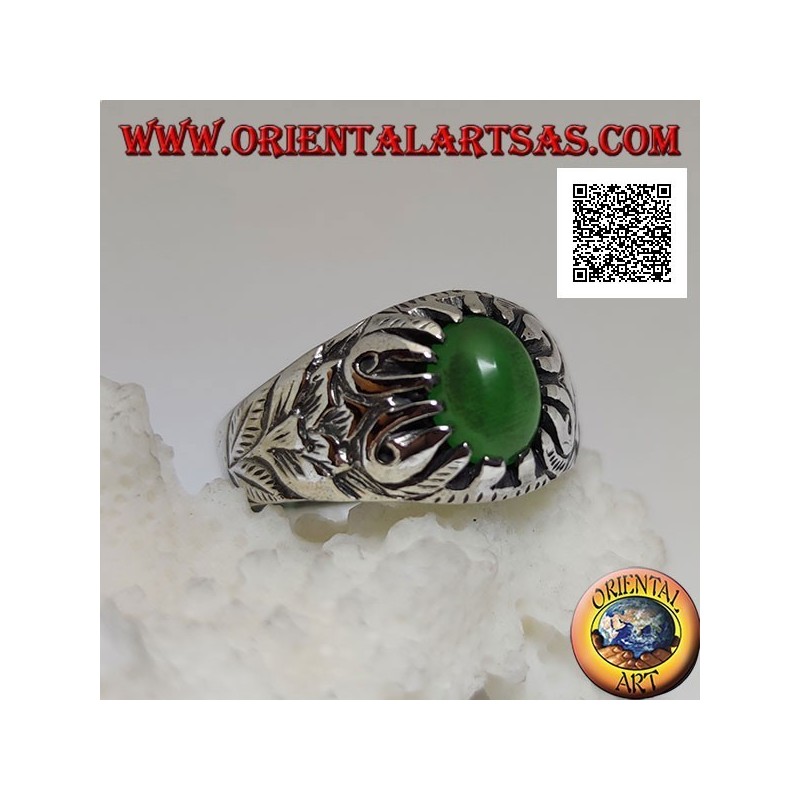 Silver ring with cabochon oval green agate set with claws and embossed floral decorations on the sides