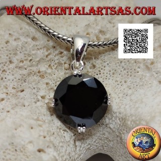 Pendentif en argent avec zircon spinelle rond serti sur les 4 points cardinaux