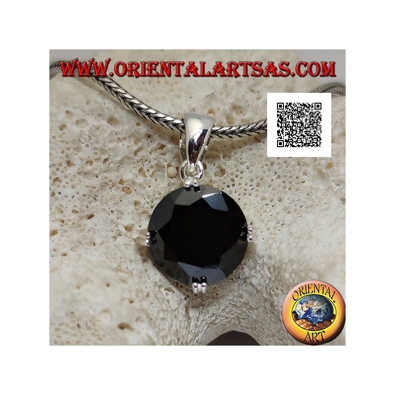 Silver pendant with round spinel zircon set on the 4 cardinal points