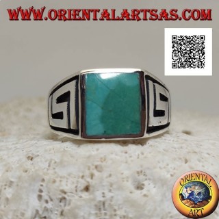 Anillo de plata con turquesa cuadrada natural y laberinto en los laterales (30)