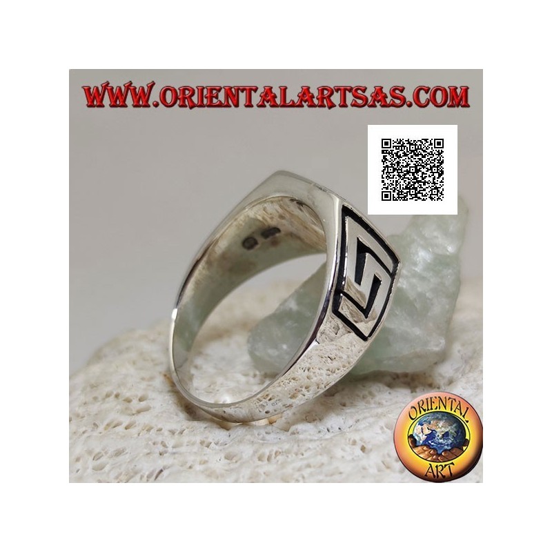 Anillo de plata con turquesa cuadrada natural y laberinto en los laterales (30)