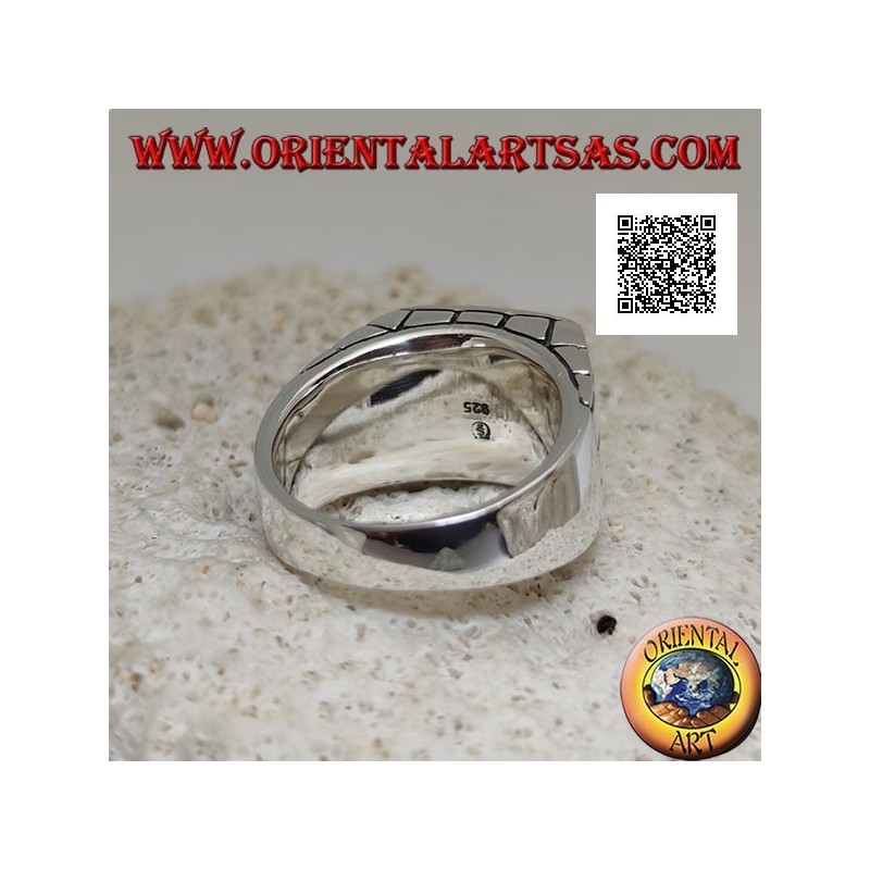 Anillo de plata con turquesa natural rectangular y pequeños cuadrados en los lados (22)