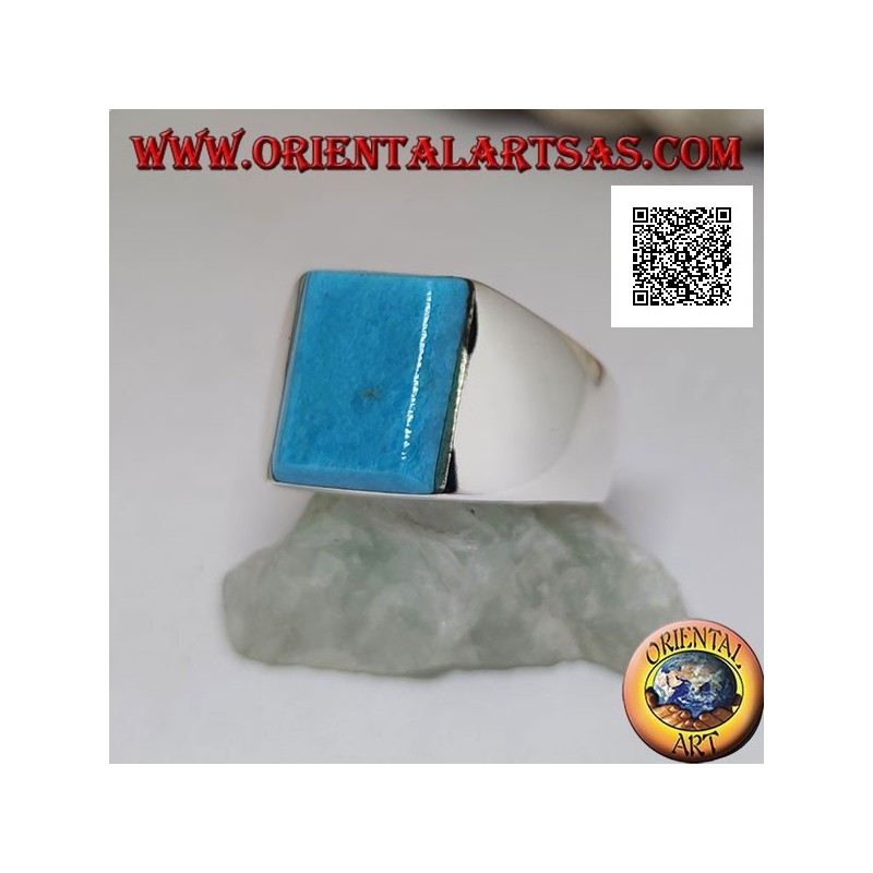 Anillo de plata con turquesa rectangular en relieve sobre marco liso