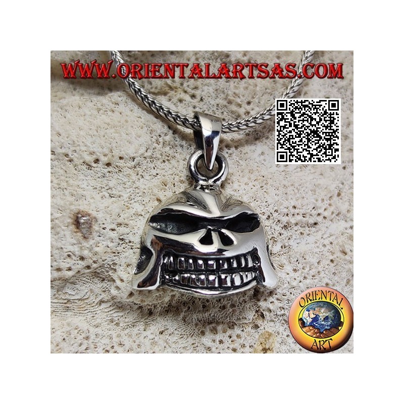 Colgante plateado con calavera estilo Darth Vader de Star Wars